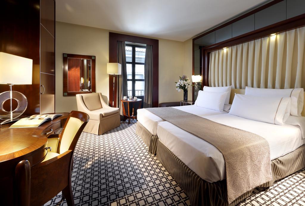 Double or Twin Room,1272854092:JPEG