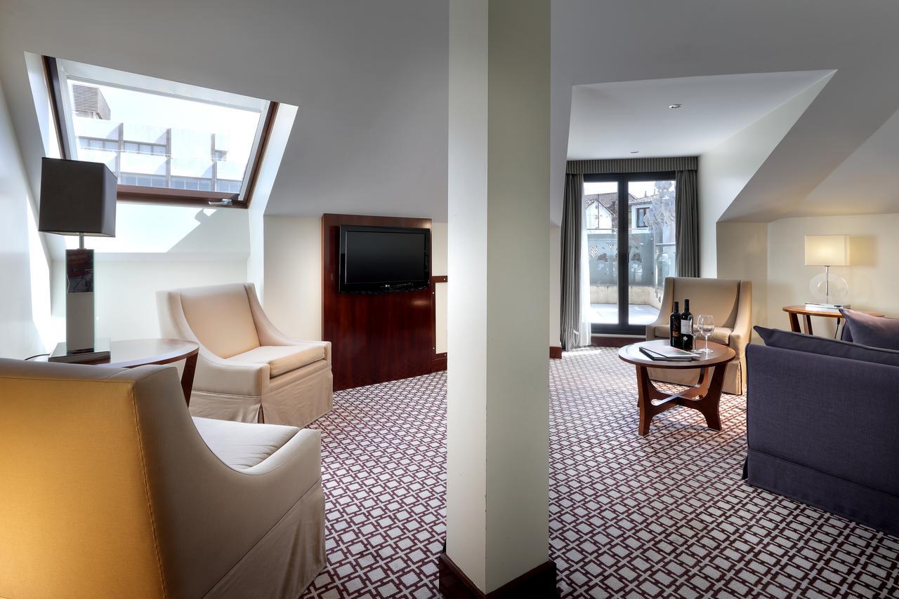 Suite City Views,1272855316:JPEG